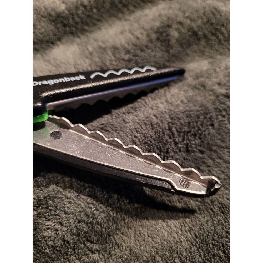 Fiskars Paper Edge Scissors- Dragonback Paper Edgers - Picture 4 of 4